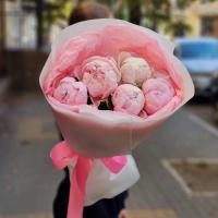 Букет из пионов