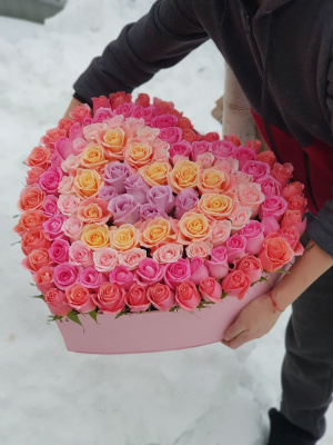 Коробочка из 101 розы
